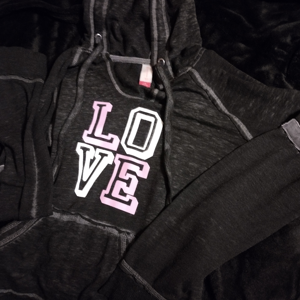 Long sleeve LOVE Shirt